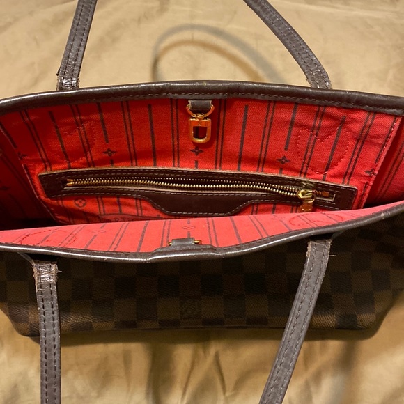 Authentic Louis Vuitton Damier Neverfull PM Tote bag GUC. Serial No. SD5009 - Picture 7 of 16